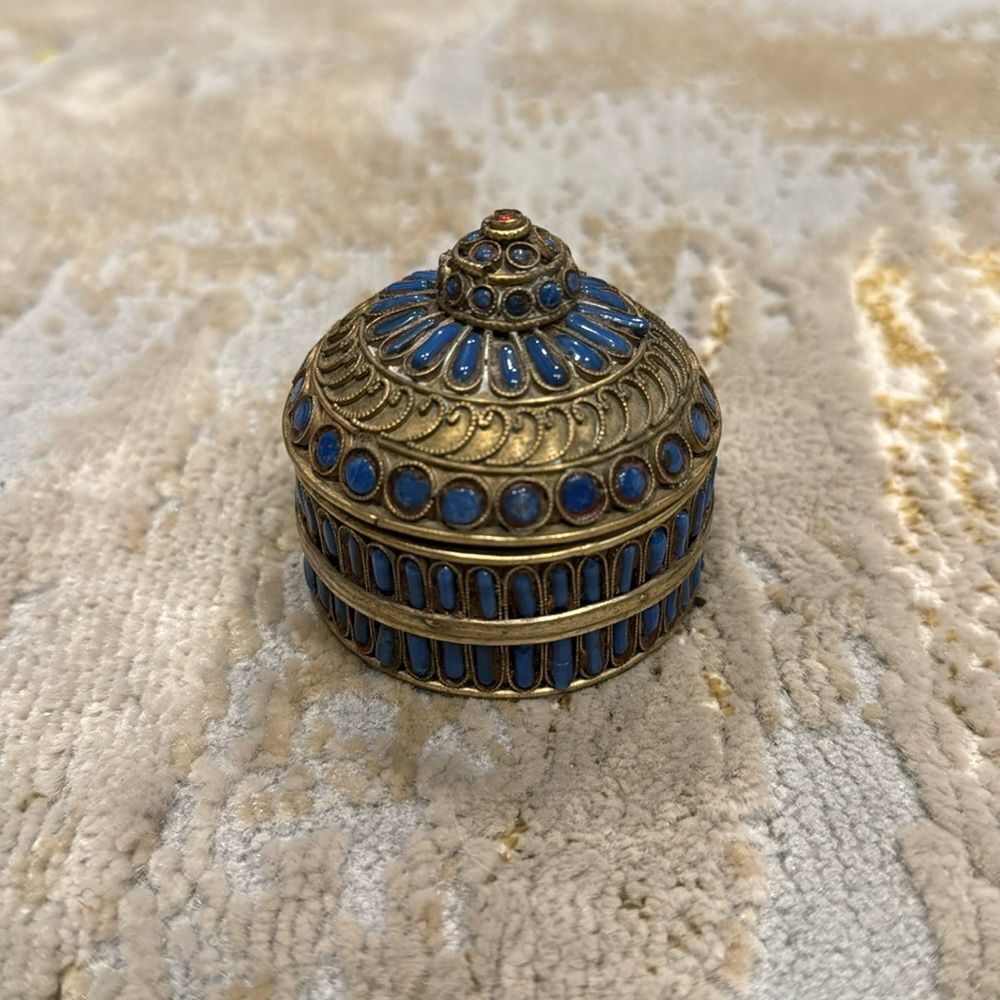 Antique Tibetan Filigree Metalwork‎ Coral & Turquoise Glass Gilt, Trinket Box